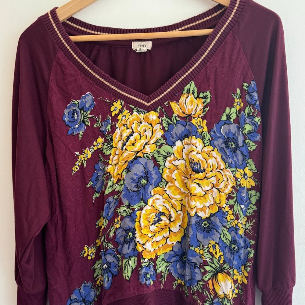 Anthropologie TINY brand Floral V-Neck Top in Wine
